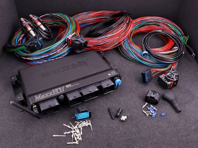MaxxECU PRO PREMIUM (ECU, harnesses, accessories and 2x LSU 4.2)