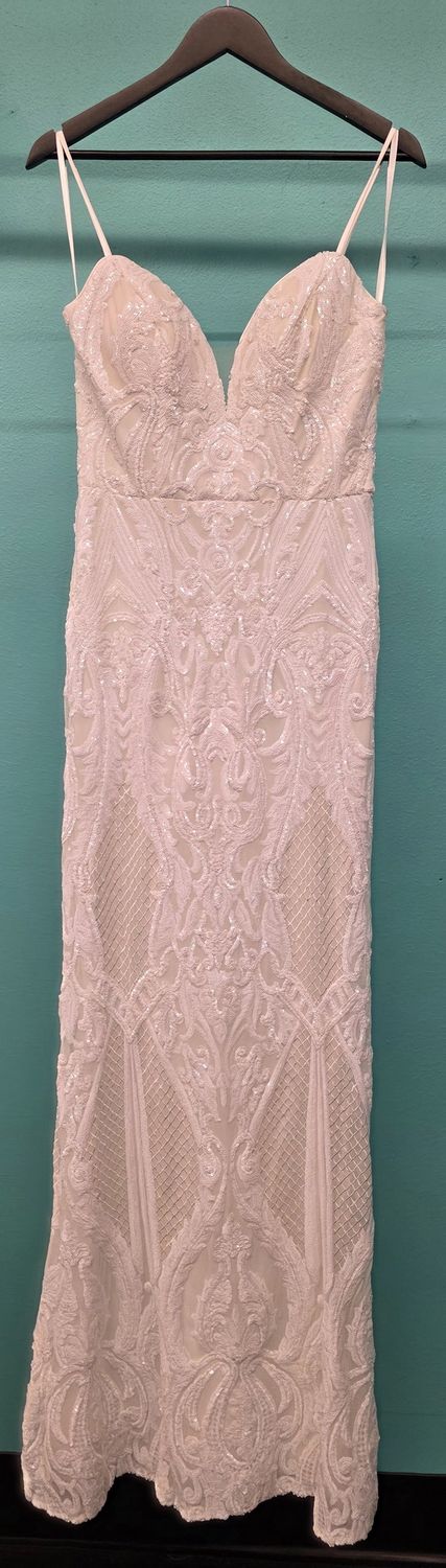 Size: 8    Brand: Amelia Couture