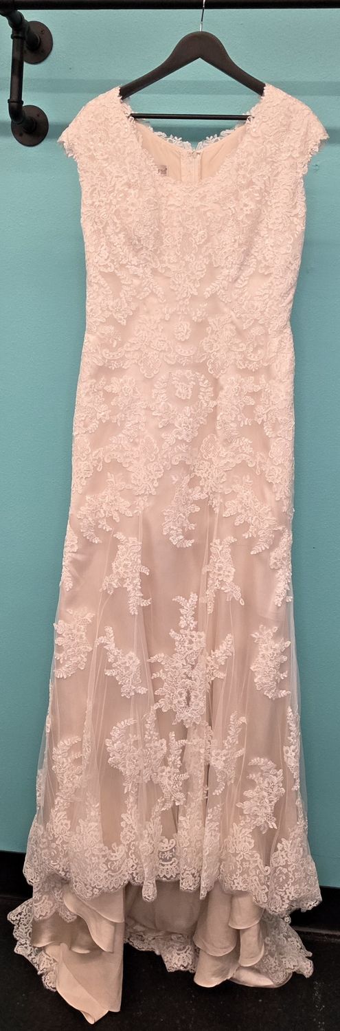 Size: 16   Brand: Maggie Sottero