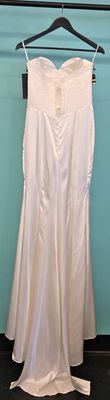 Size: 8    Brand:  Di La' Sena