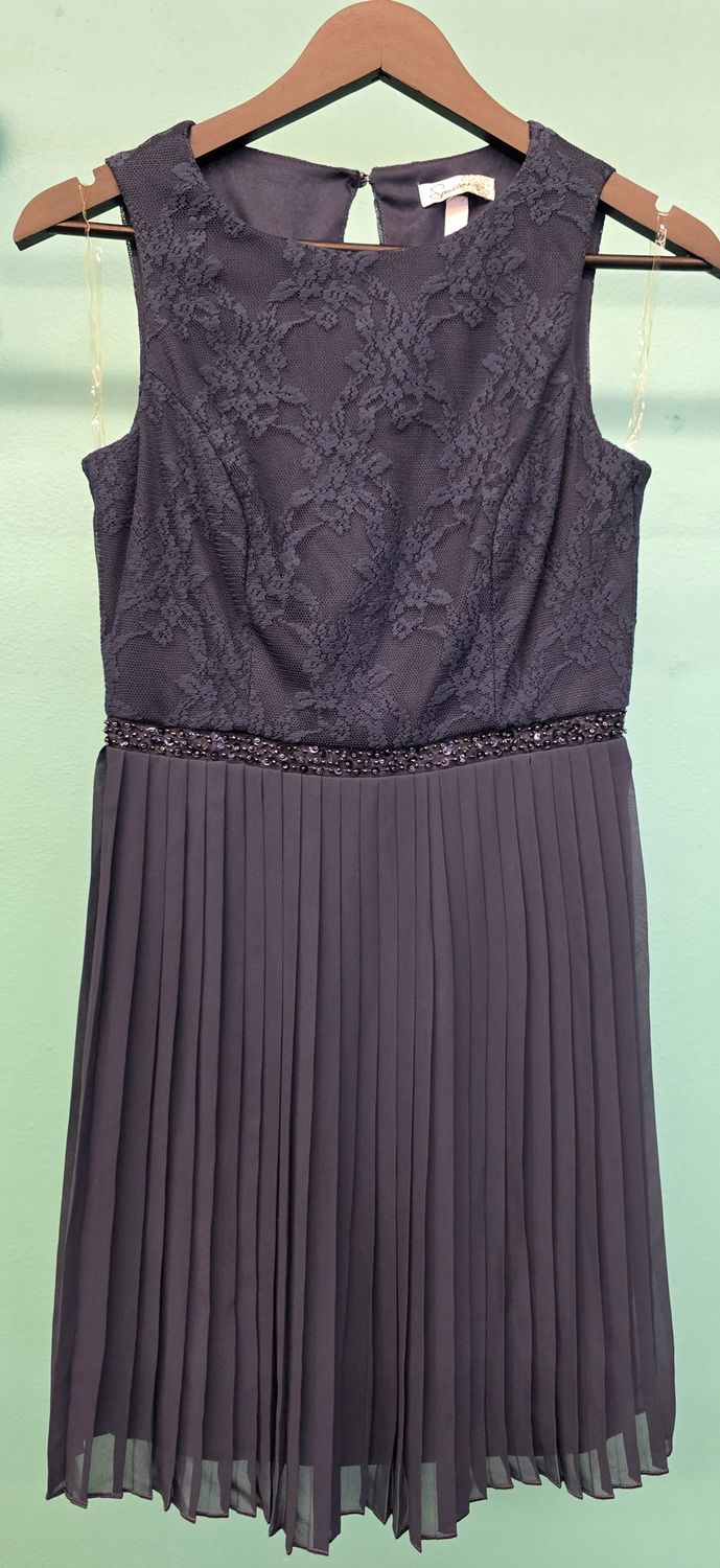 Size: 5 (4)  Brand: Speechless