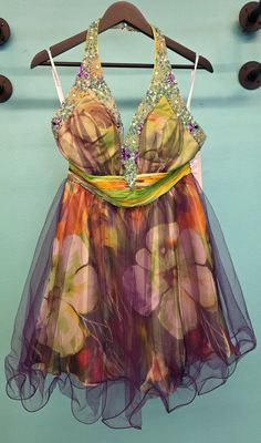 Size: 8   Brand: Cinderella