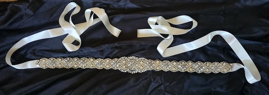 Ivory/Silver/Pearl Belt   Brand: Yanstar Bridal