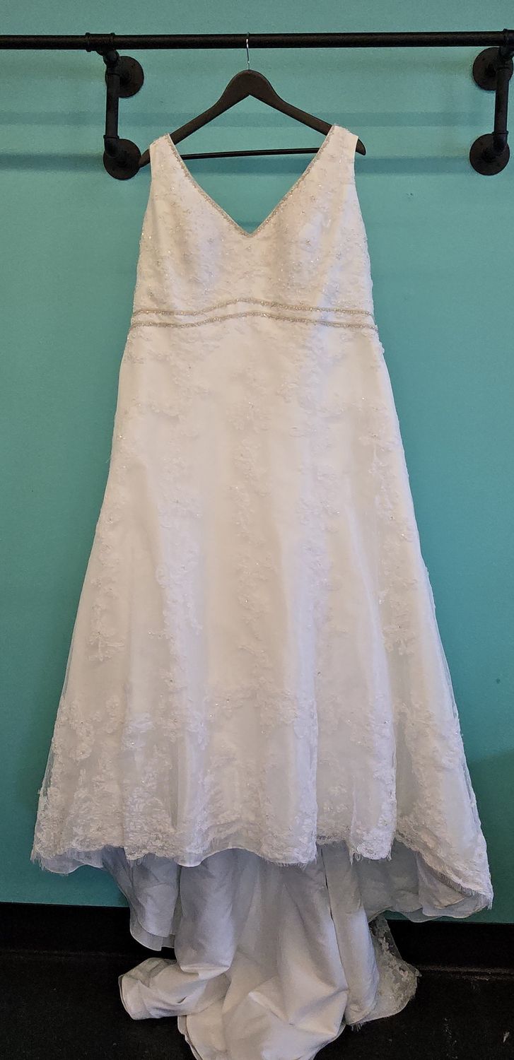 Size: 24  Brand: Casablanca