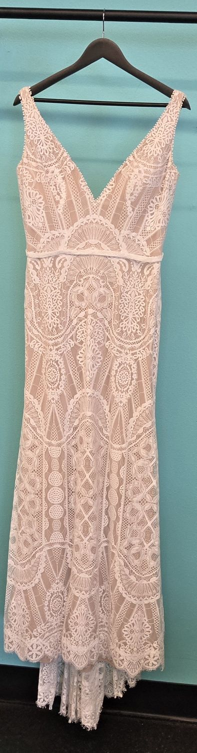 Size: 12      Brand: Davids Bridal