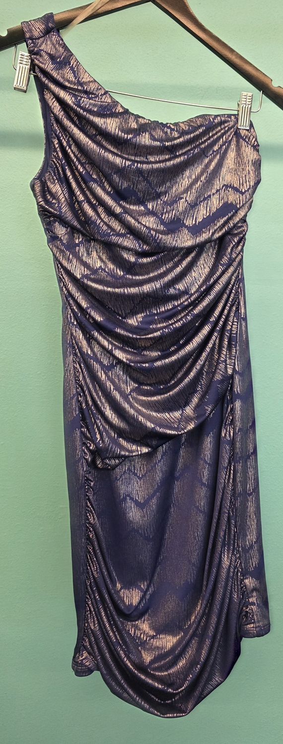 Size: S (2)   Brand: Studio Y