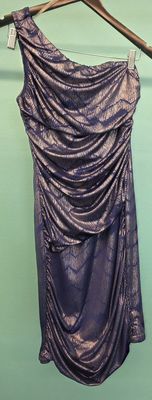 Size: S (2)   Brand: Studio Y