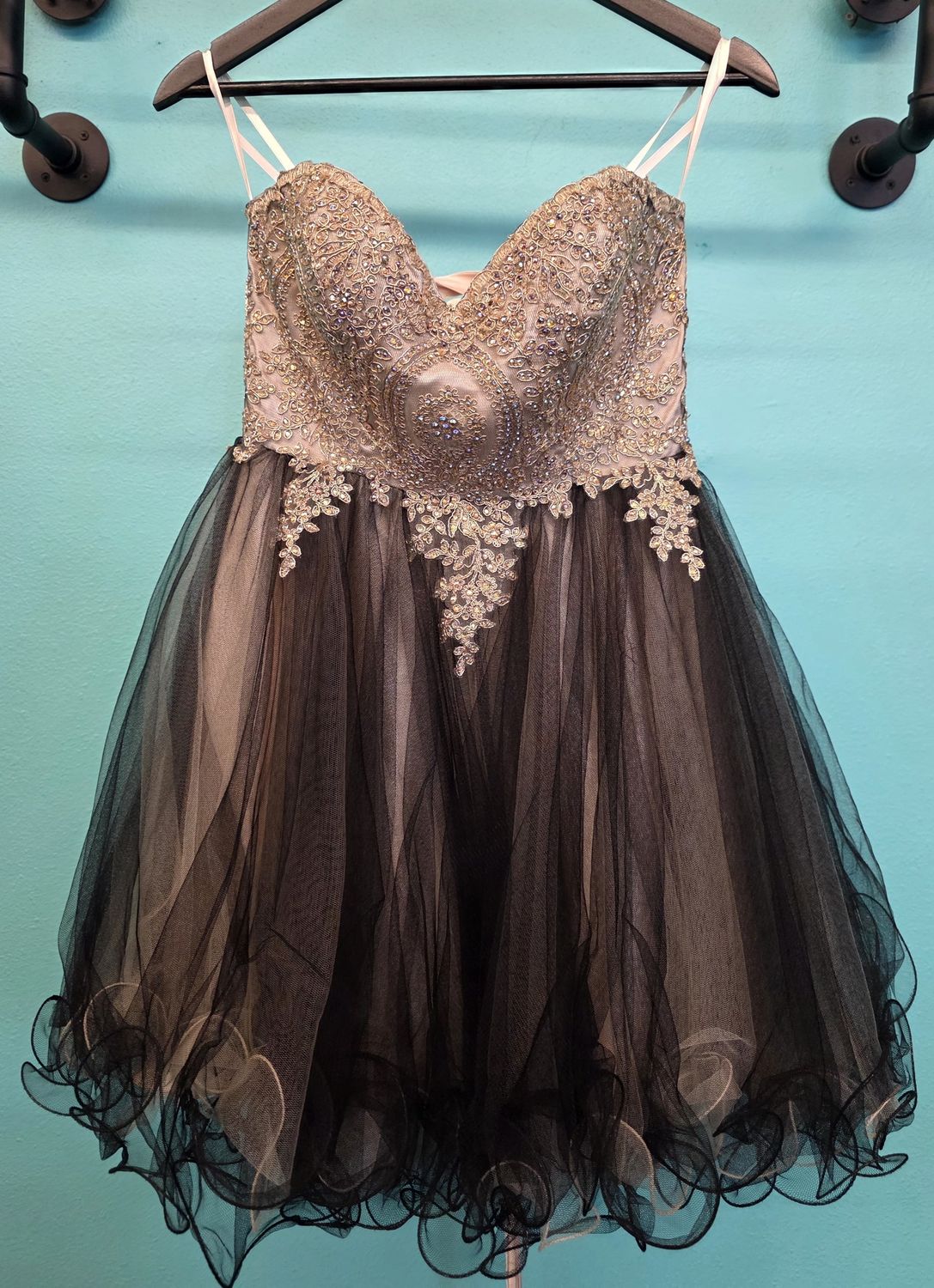 Size: S (2)    Brand: Fiesta Fashion