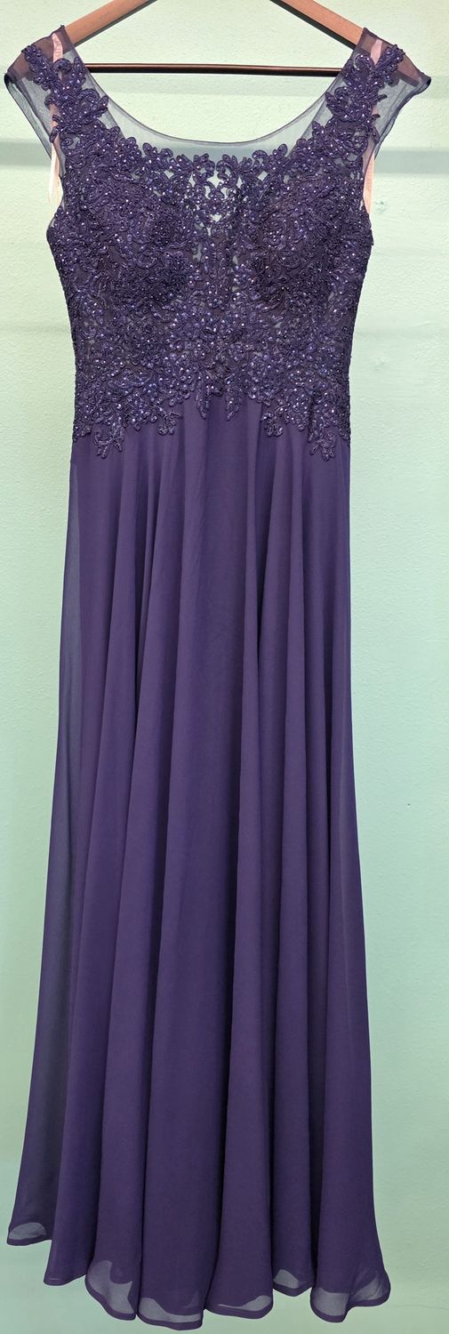 Size:  4   Brand:  Davids Bridal