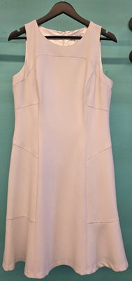 Size: 10   Brand: White House Black Market