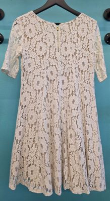 Size: 8    Brand: Julian Taylor
