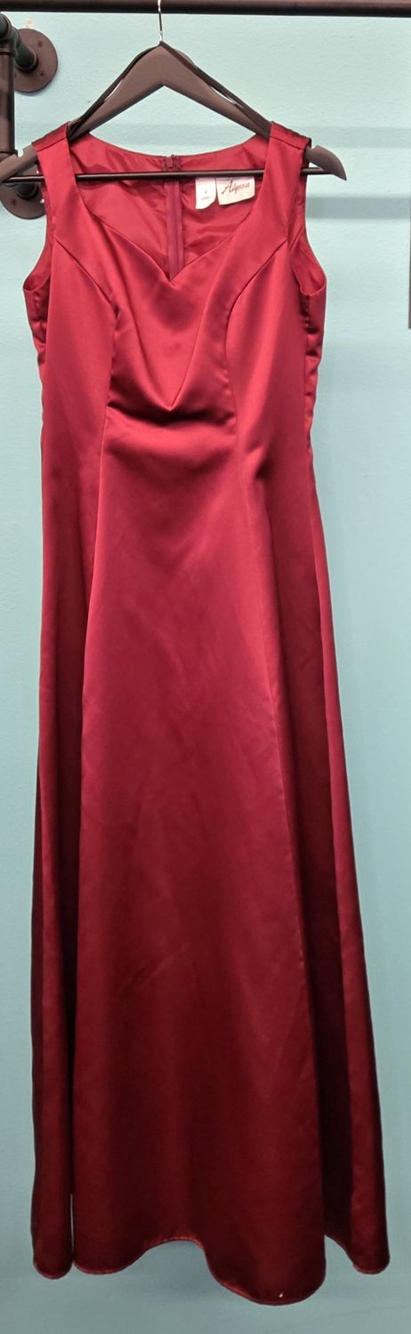 Size: 4     Brand: Alyssa