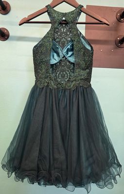 Size: XS (2)   Brand: Narianna