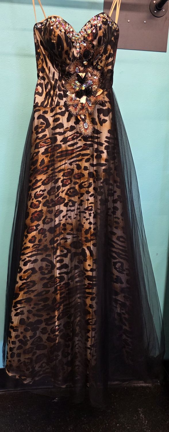 Size: 4   Brand: Mori Lee