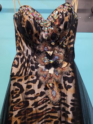 Size: 4   Brand: Mori Lee