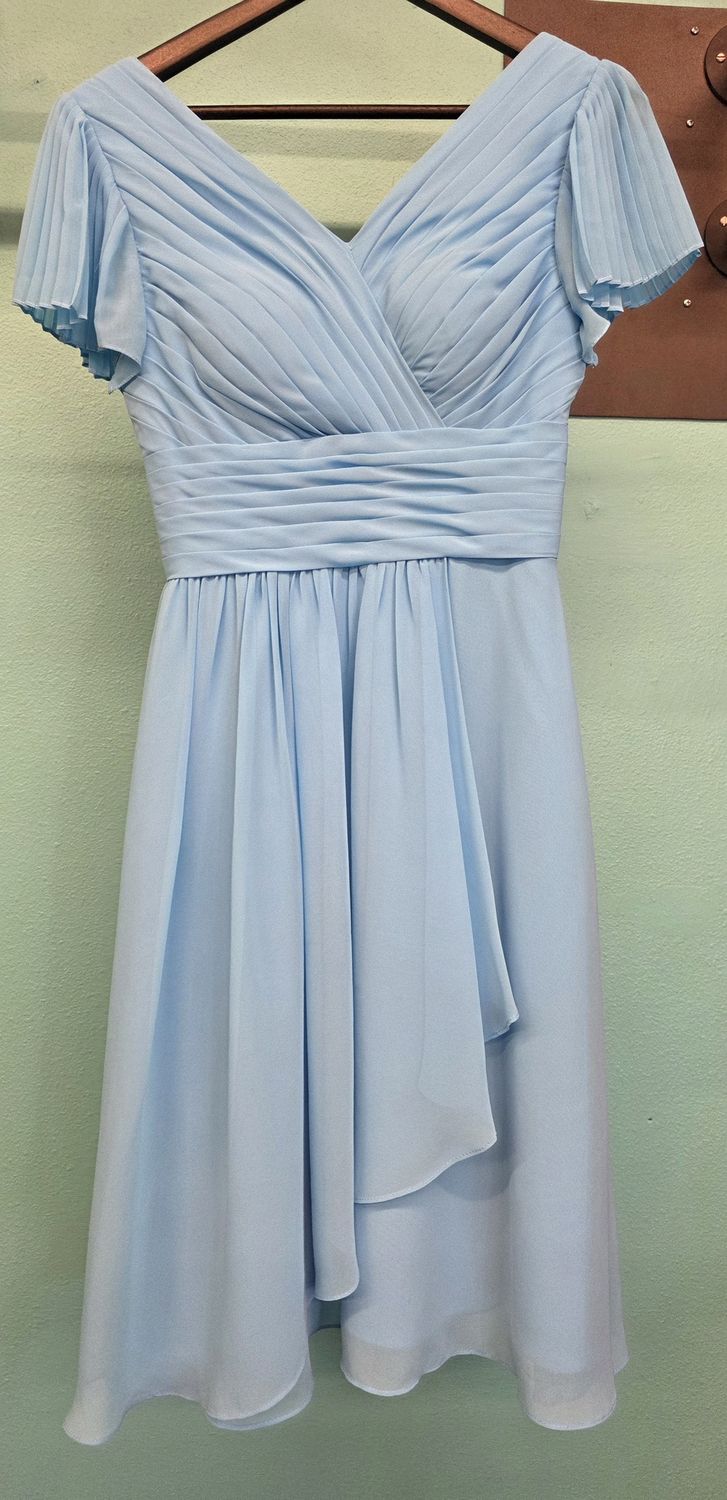 Size: C (4)   Brand: Azazie