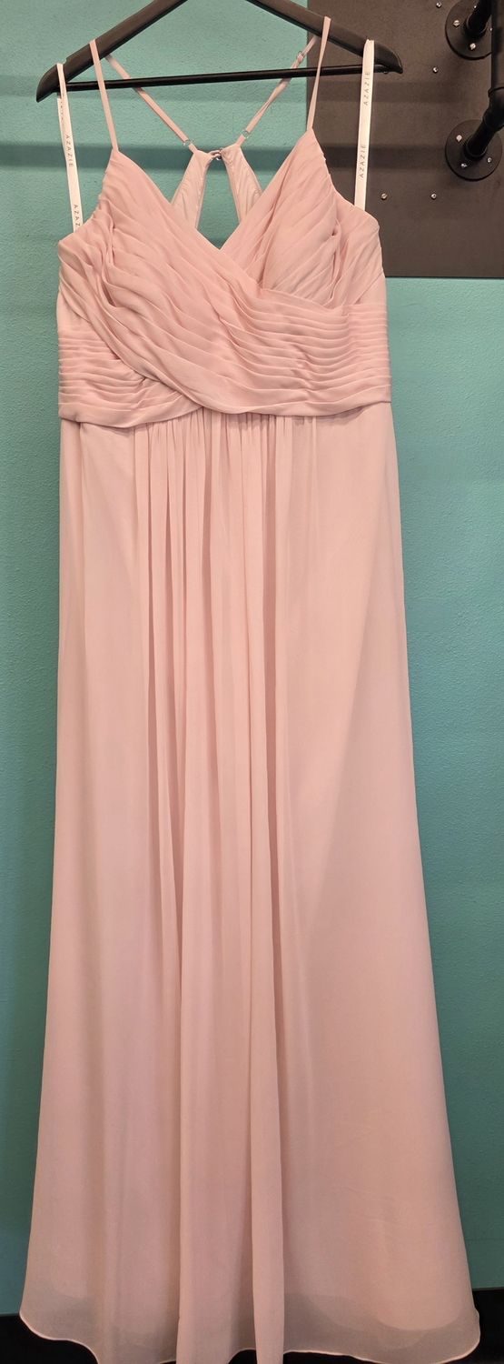 Size: 18   Brand: Azazie