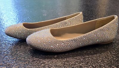 Size: 8   Brand: Dream Pairs