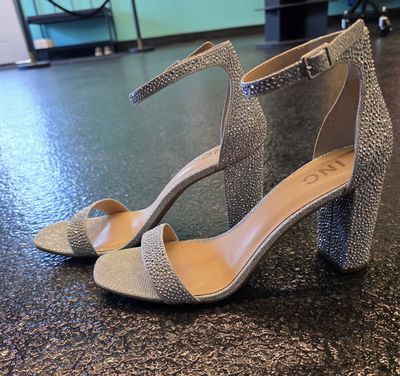 Size: 10  Brand: I.N.C.
