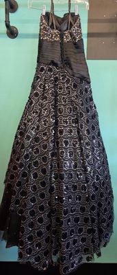 Size: 2   Brand: Tiffany Designs