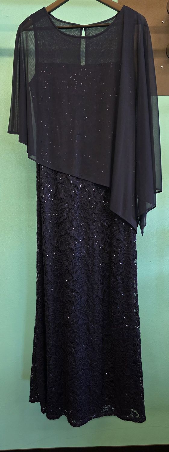 Size: 10   Brand: Mariana