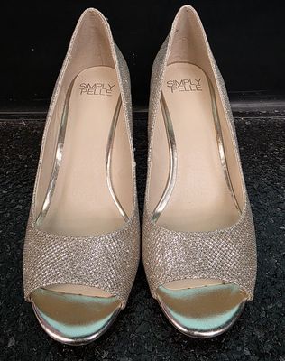 Size: 8.5   Brand: Simply Pelle