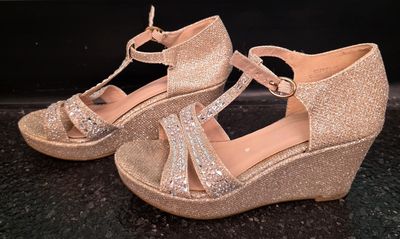 Size: 3 Girls   Brand: BellaMarie