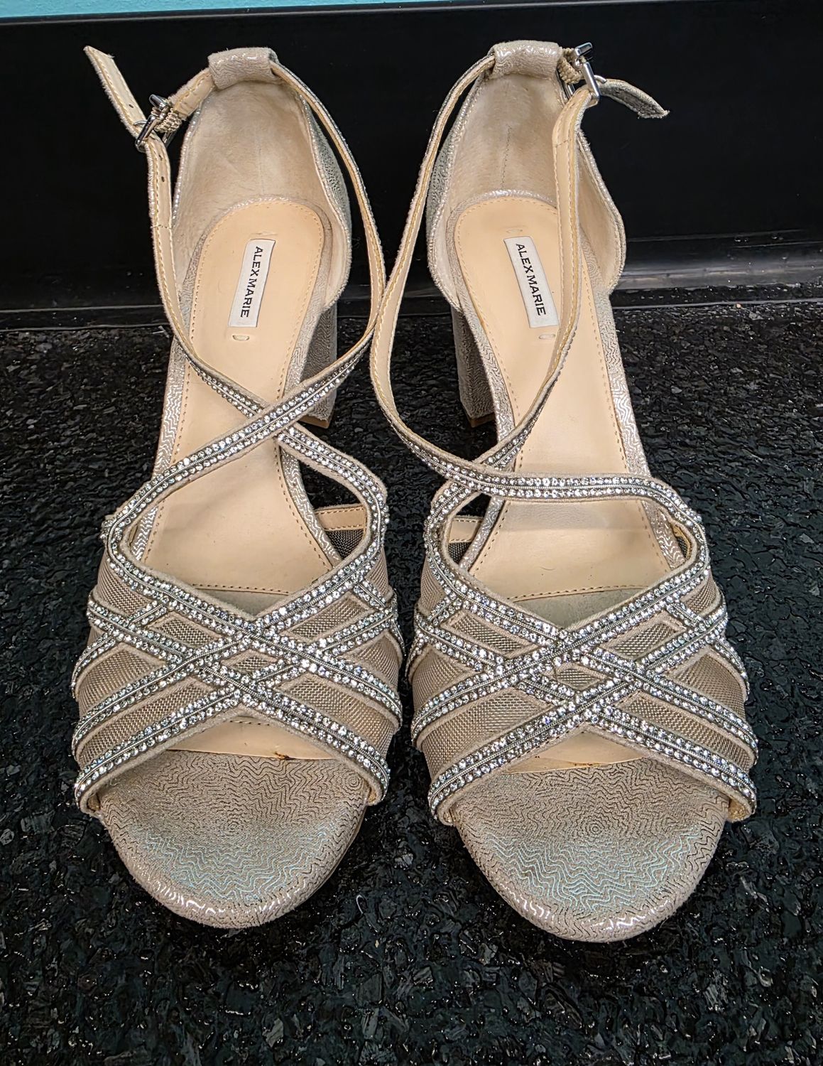 Size: 7    Brand: Alex Marie