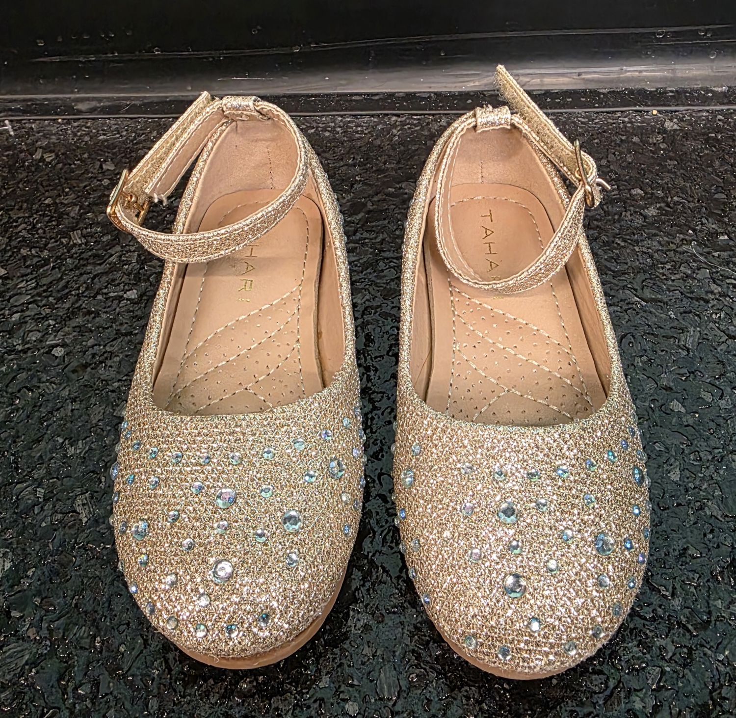 Size: 7 Toddler   Brand: Tahari