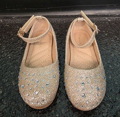 Size: 7 Toddler   Brand: Tahari