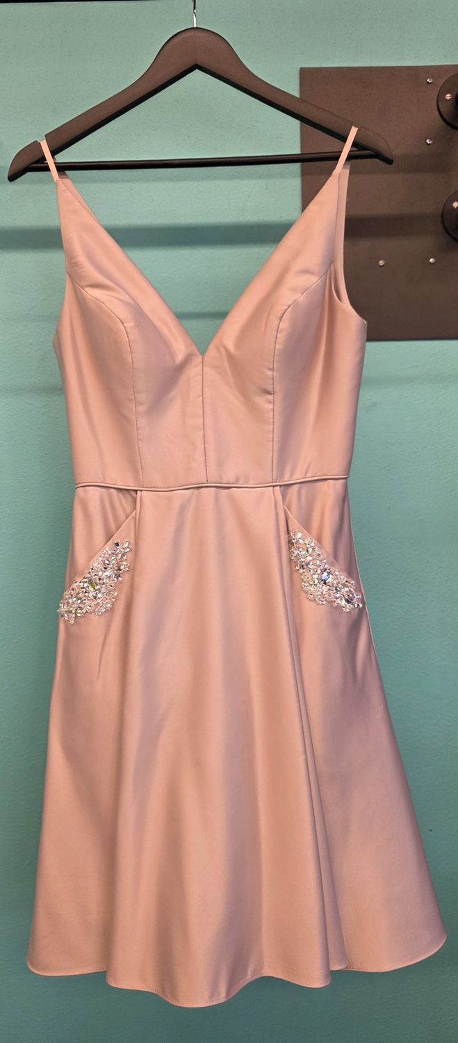 Size: S (4)   Brand: Blondie Nites