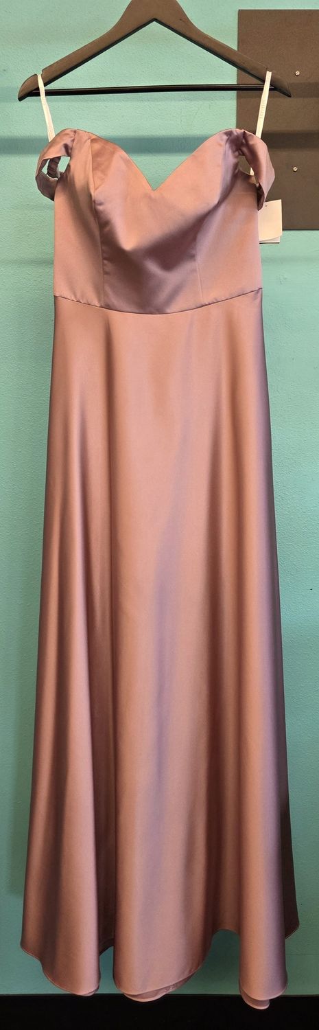 Size: 6    Brand: Davids Bridal