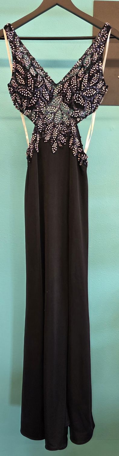 Size: 2    Brand: Jaaz Couture