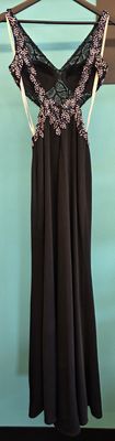 Size: 2    Brand: Jaaz Couture
