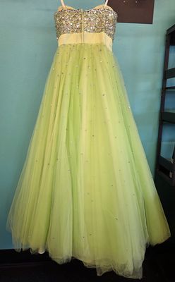 Size: 4 ?   Brand: Mori Lee