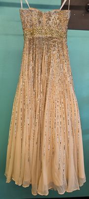 Size: 6     Brand: Sherri Hill