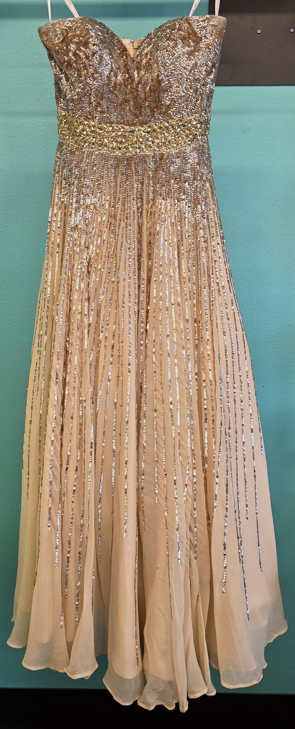 Size: 6     Brand: Sherri Hill