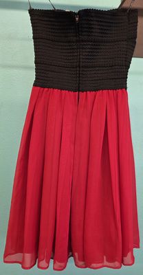 Size: 4    Brand: B. Darlin