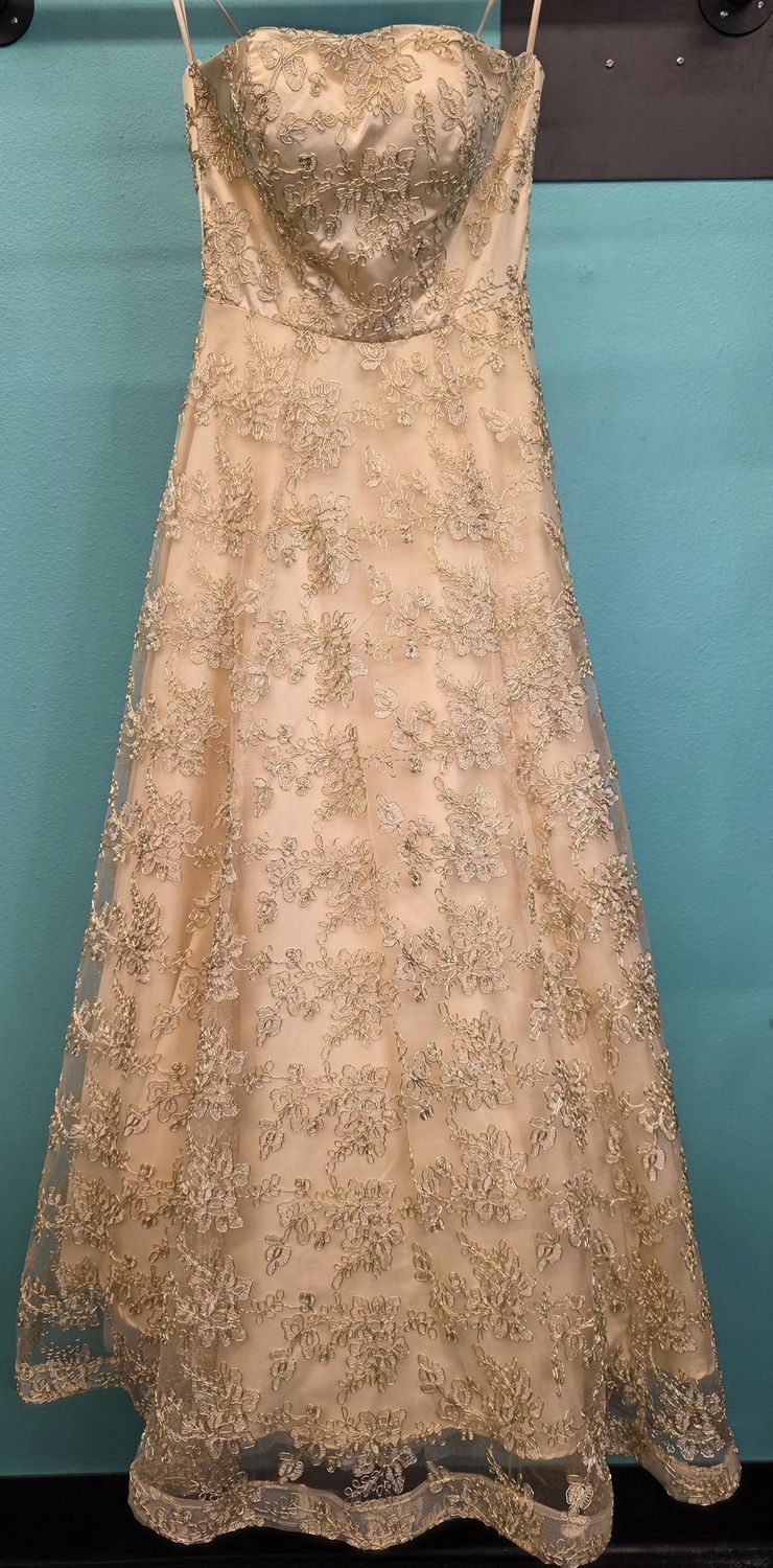 Size: 6   Brand: Alex &amp; Sophia