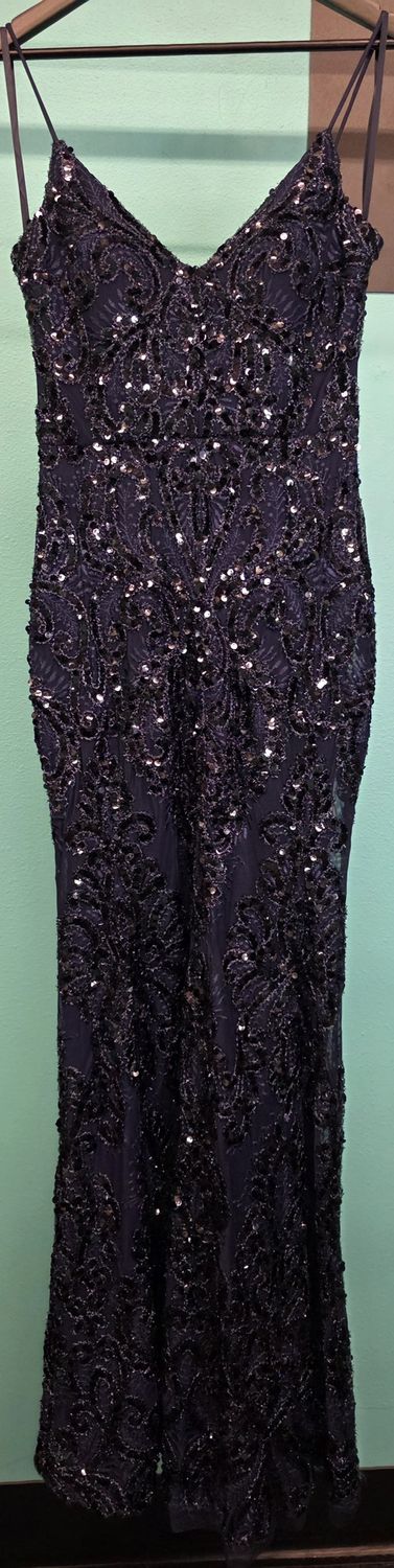 Size: 2    Brand: Betsy Adam