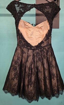Size: 8    Brand: La Femme