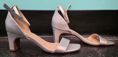 Size: 8    Brand: Dream Pairs