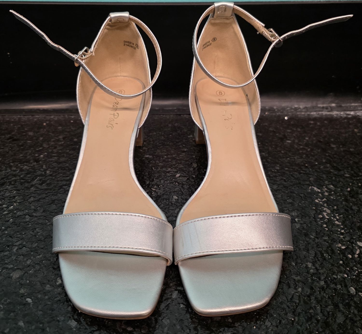 Size: 8    Brand: Dream Pairs