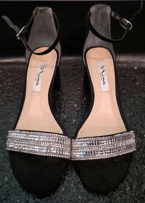 Size: 7   Brand: Nina New York