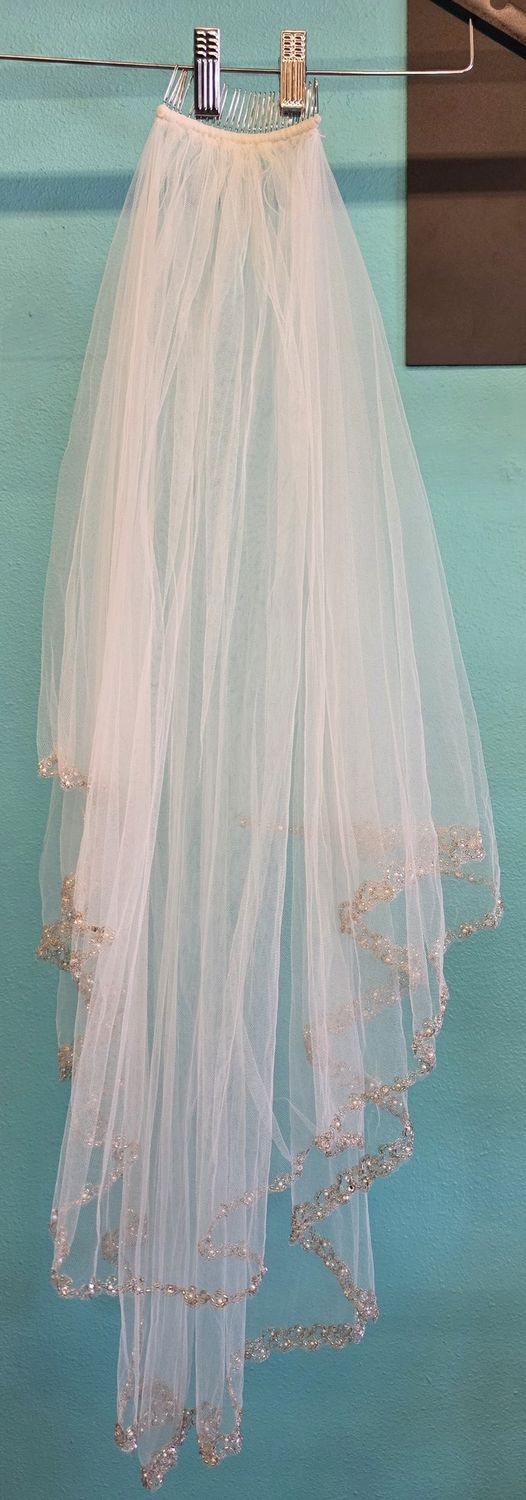 Ivory Two Tier Veil - Beaded Edge - Finger Tip Length