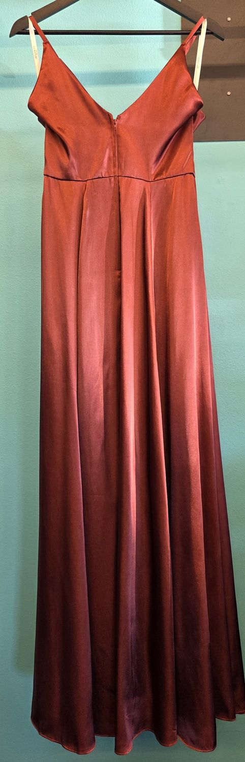 Size: 4    Brand: Galina Signature