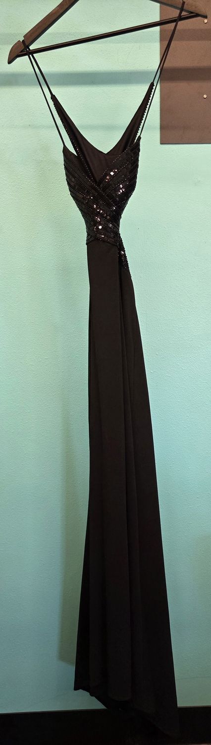 Size: 4   Brand: Masquerade