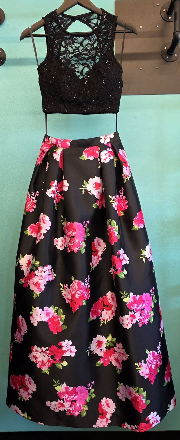 Size: 2    Brand: B. Darlin