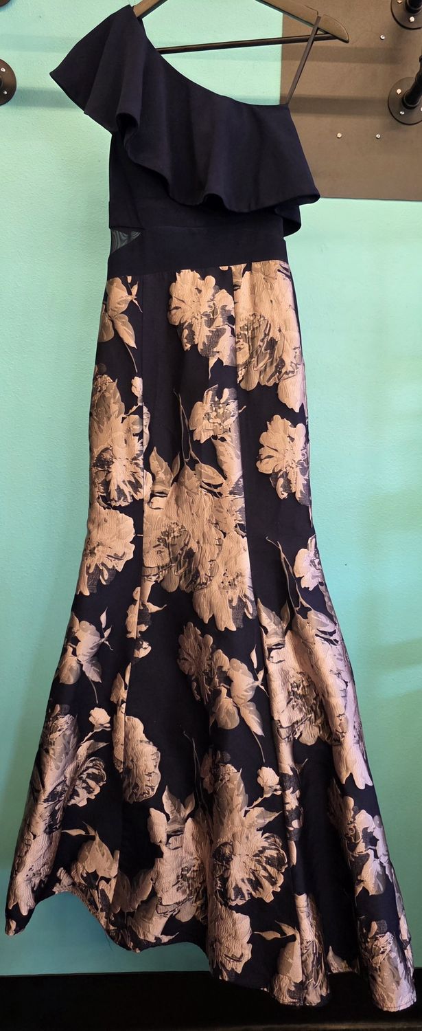 Size: 2   Brand: Xscape