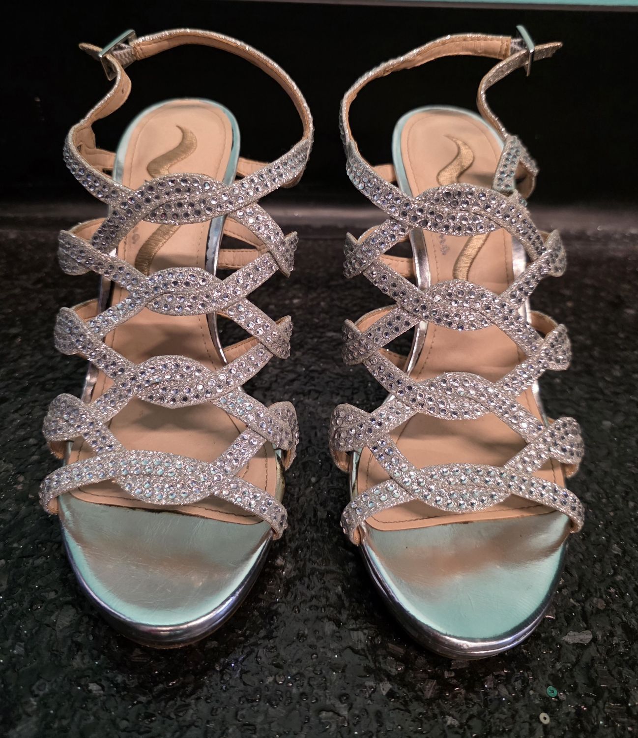 Size: 7   Brand: Nina